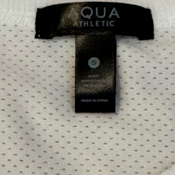 AQUA ATHLETICS Lightweight Mesh Muscle Tank Top Size Small NWT - Picture 2 of 4